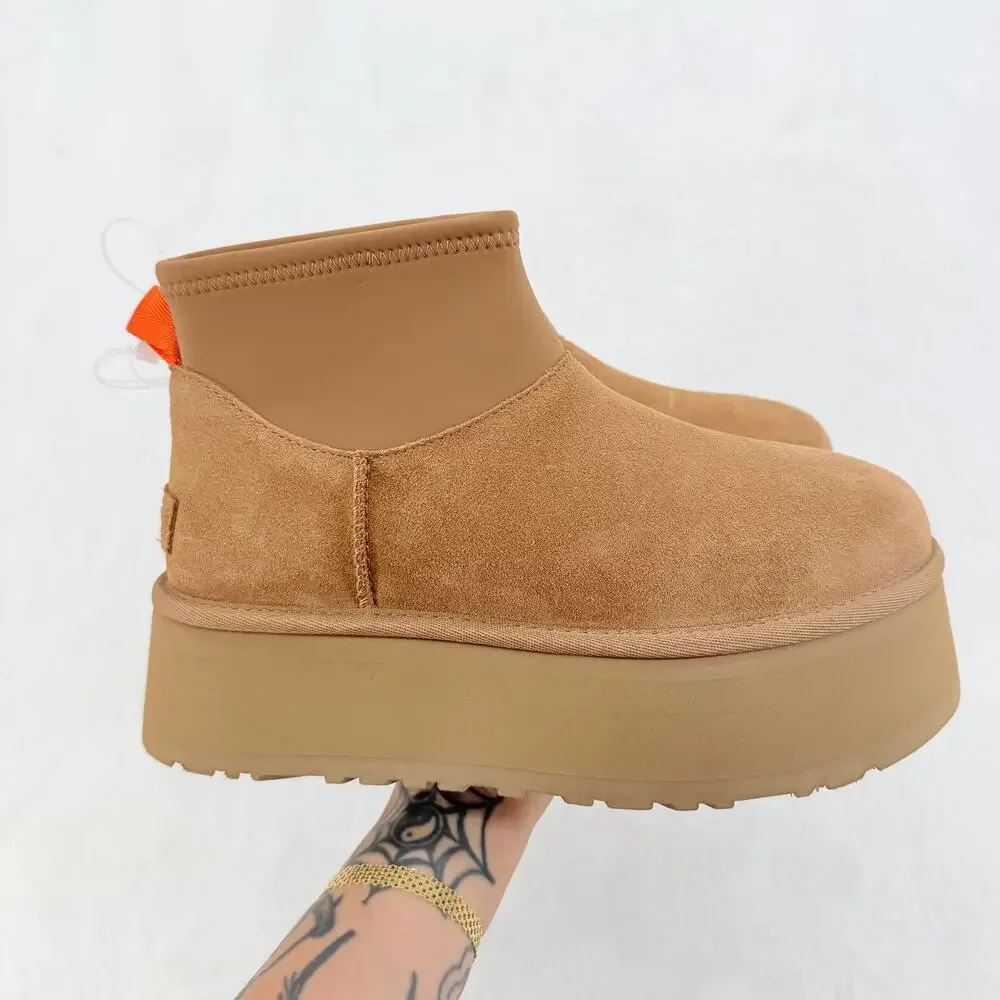 UGG Platform Boots (Size 7)